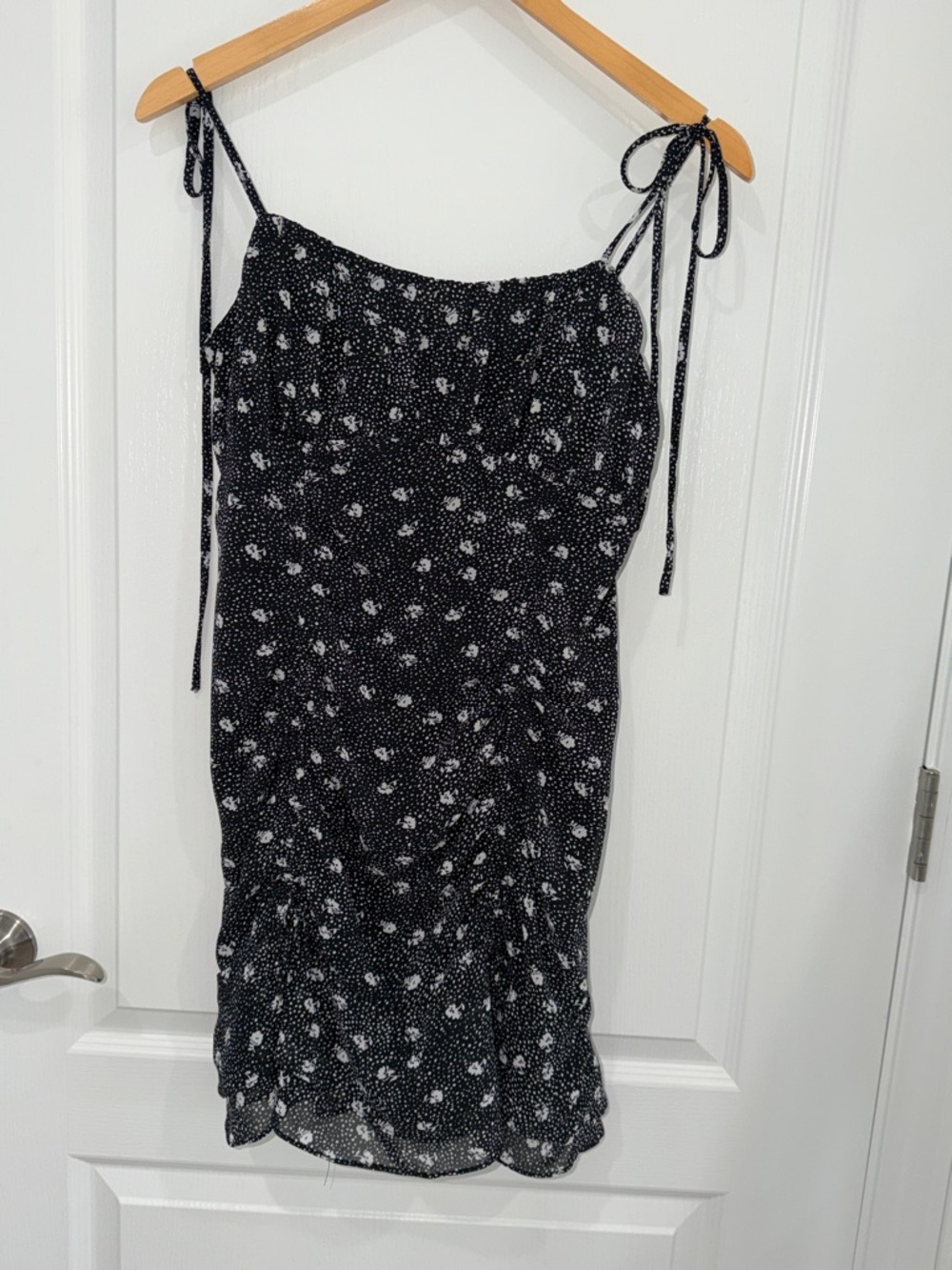 Cotton Candy L.A. Black Floral Tie-Shoulder Sundress size small